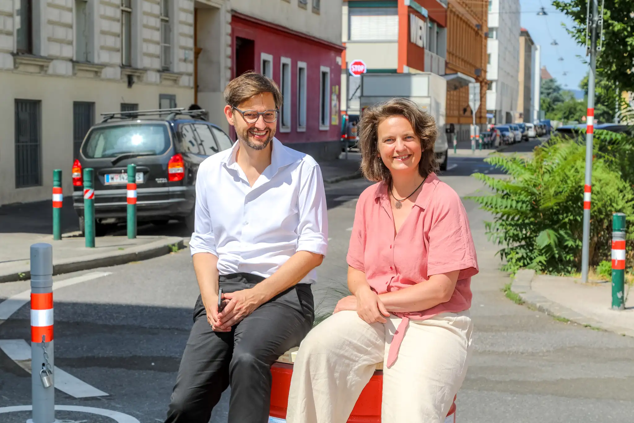 Martin Blum und Petra Jens sitzen im Supergrätzl